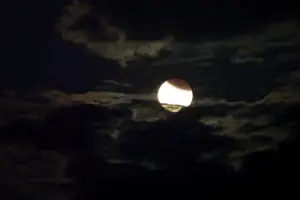 partial-lunar-eclipse