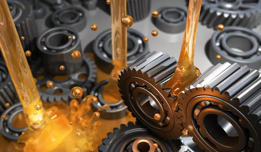 engine-oil-in-machinery