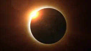 hybrid-solar-eclipse